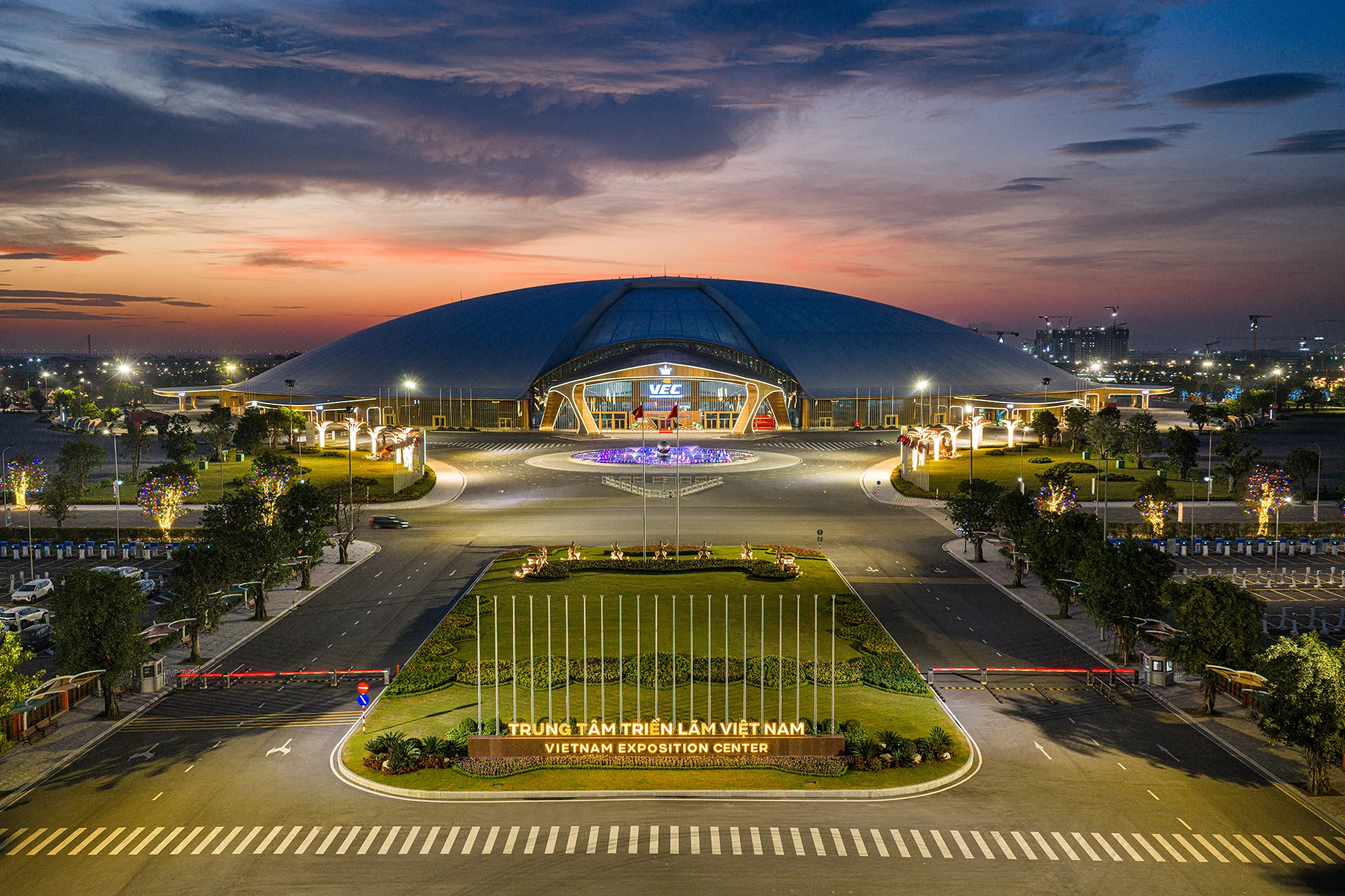 VINHOMES GLOBAL GATE - ảnh 1